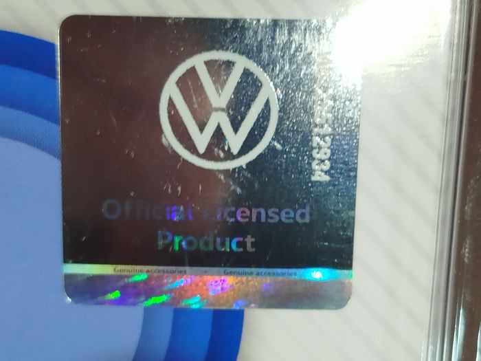 Greenlight 1982 Volkswagen Golf GTI  1/64 - photo numéro 7