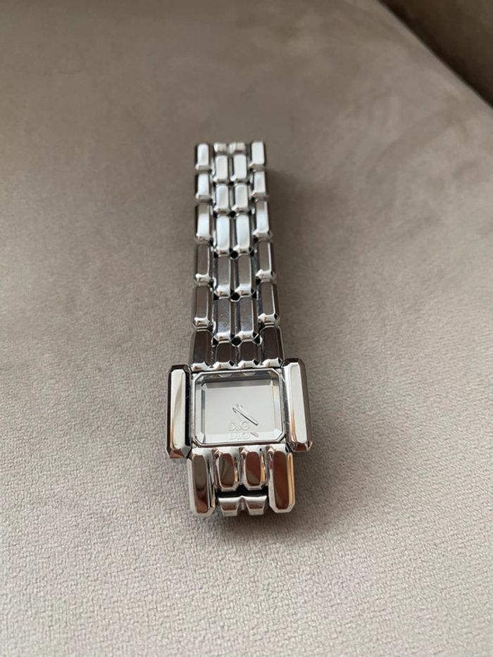 Montre femme en acier, mouvement quartz, affichage analogique - Dolce & Gabbana D&G DW0470 - NEUVE - photo numéro 3