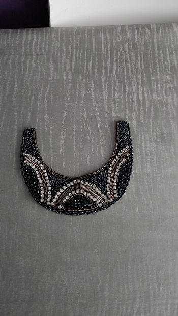 Collier à coudre sur vêtements
