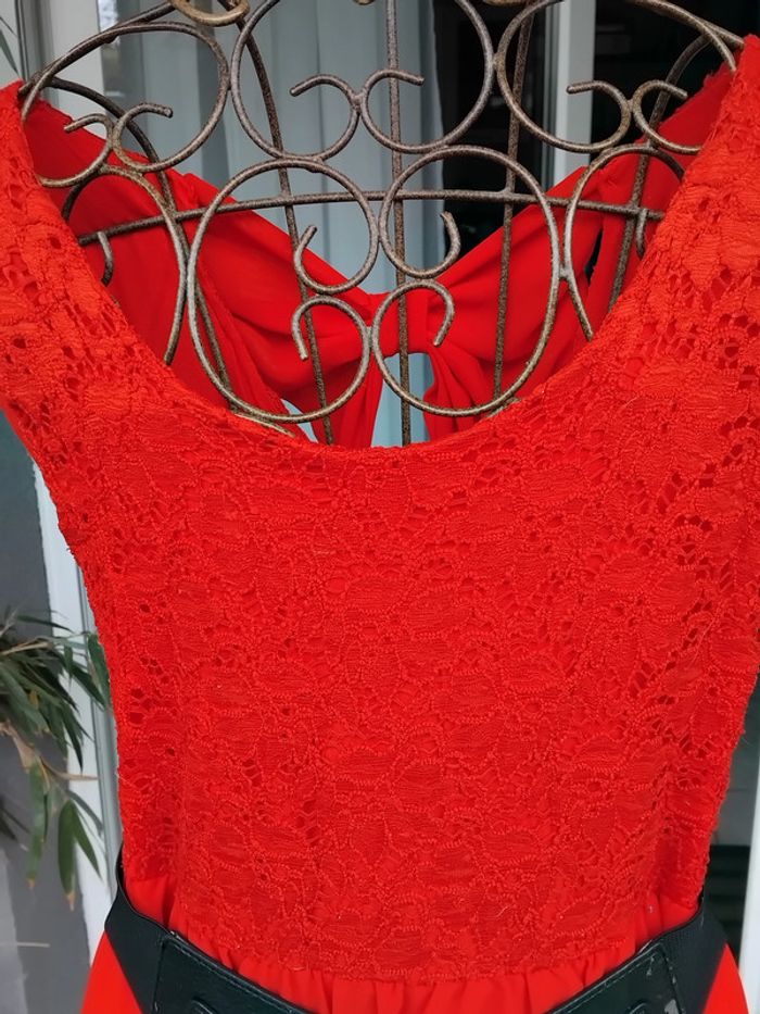Robe avec noeud au dos - photo numéro 2