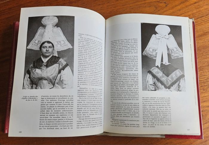 "Archives de Normandie".
242 pages.
ISBN : 2.85132.028.9 - photo numéro 5