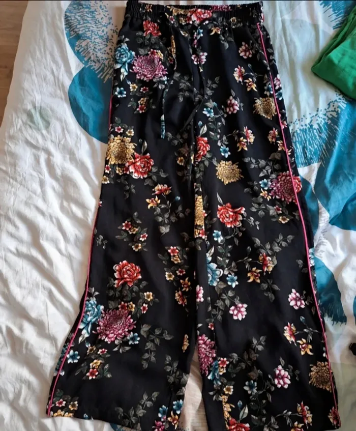 Pantalon fluide fleuri