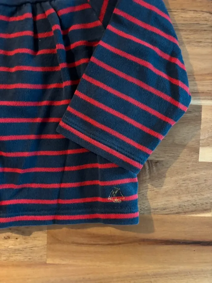 Veste bleue et rouge à pressions dorées - photo numéro 2