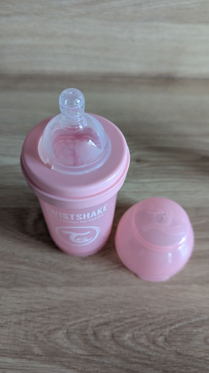 Biberon Twistshake 180ml rose - photo numéro 4