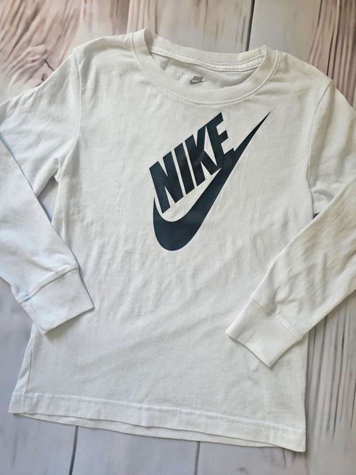 Tee-shirt 6/7 ans - photo numéro 2