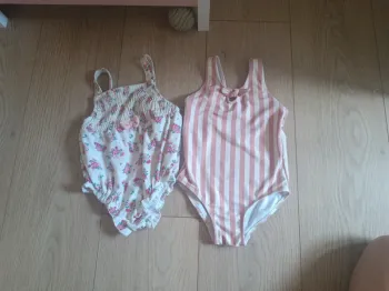 Lot deux maillots de bain