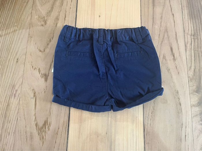 💙 Short bleu marine KIABI – 12 mois garçon – Neuf avec étiquette ! - photo numéro 2