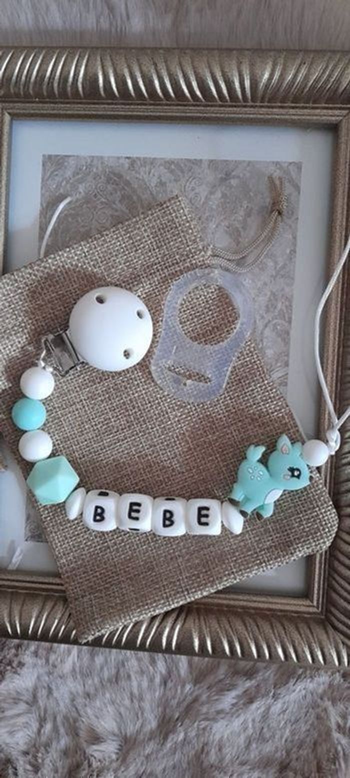 Attache tetine personnalisé avec adaptateur et pochette cadeau - photo numéro 2