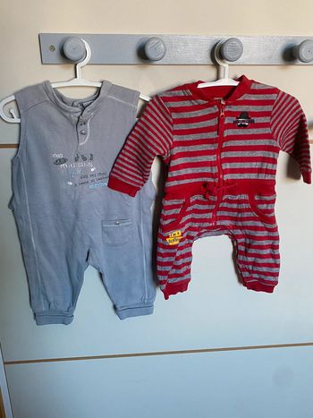 Lot de 2 salopettes en taille 3 mois