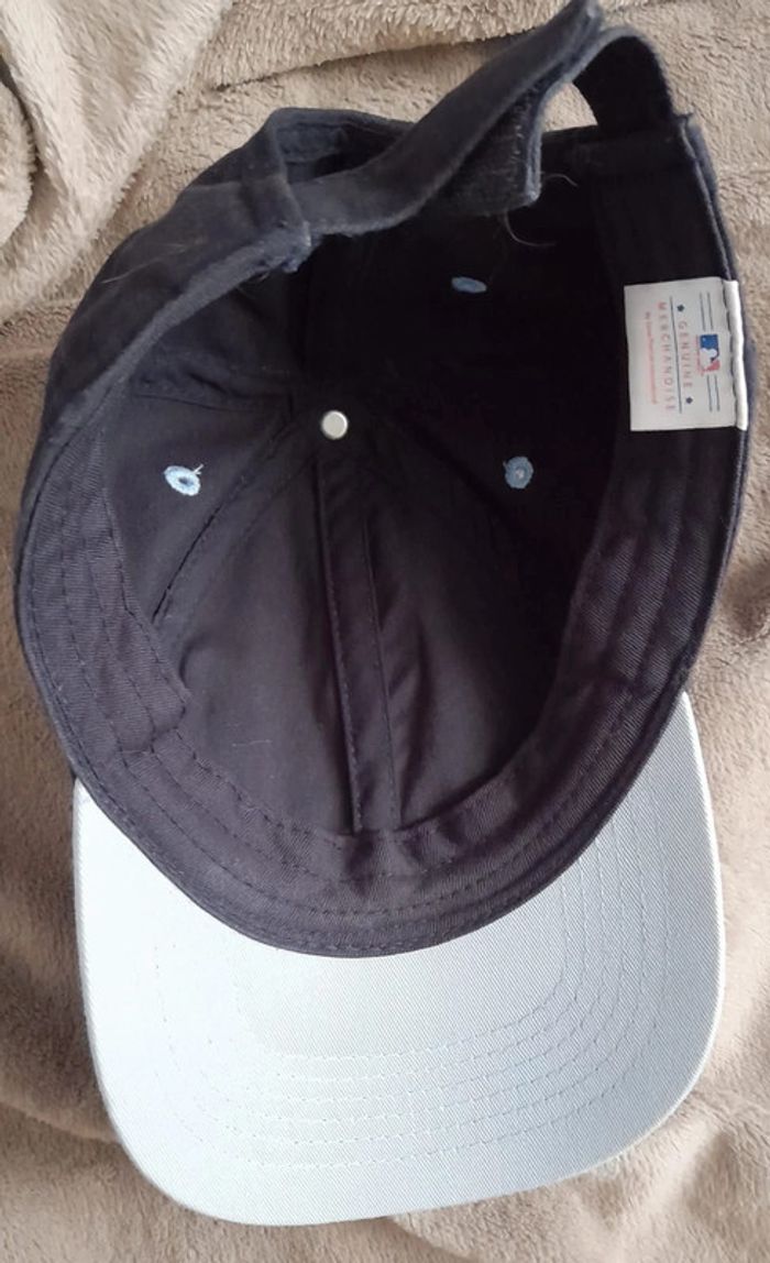 2 casquettes - photo numéro 3