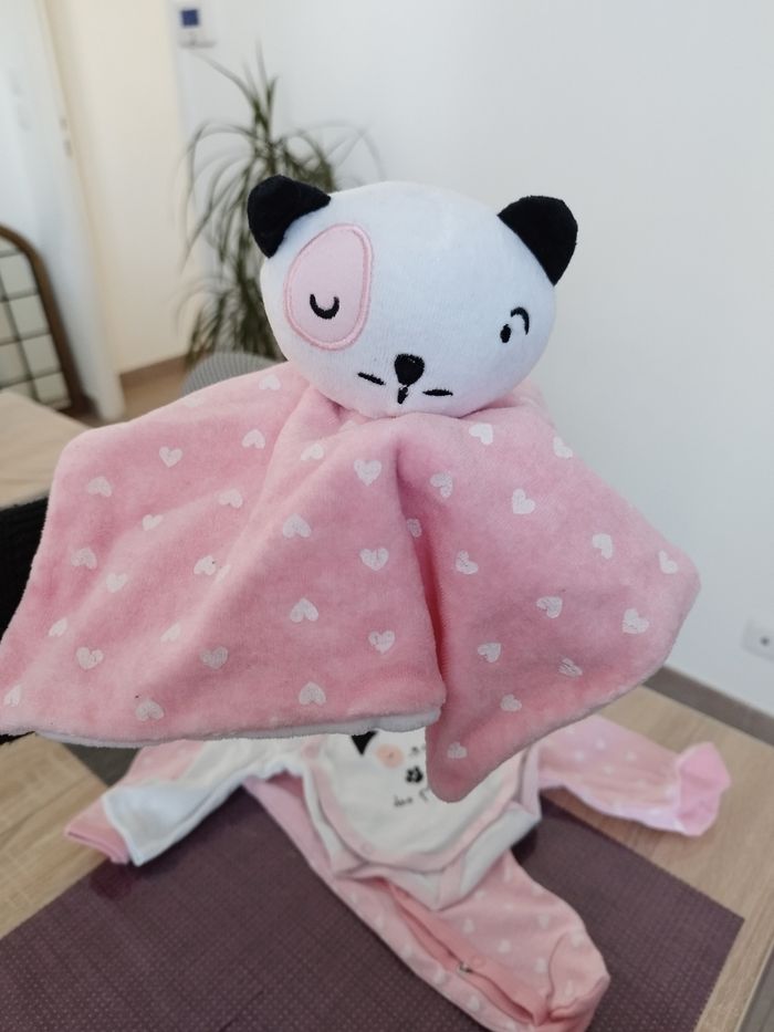 Pyjama et body - photo numéro 8