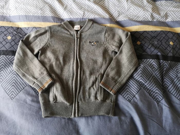 Gilet zippé gris tape à l'œil 4 ans