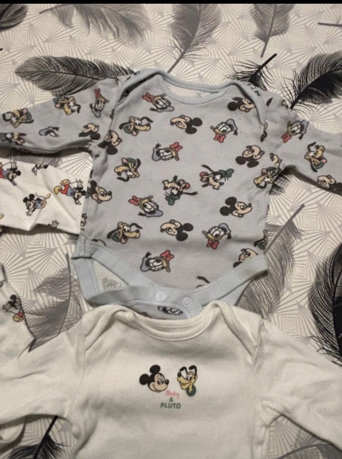 Lot 5 bodies bébé Disney – Taille 1 mois - photo numéro 5