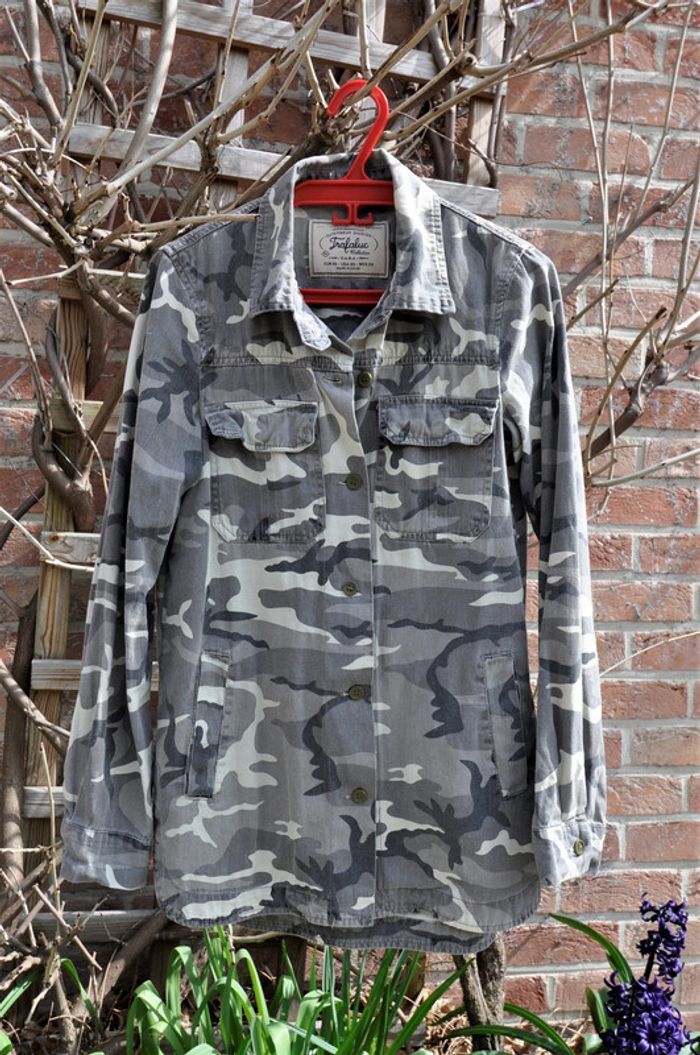 ZARA chemise camouflage t.XS tb état - photo numéro 1