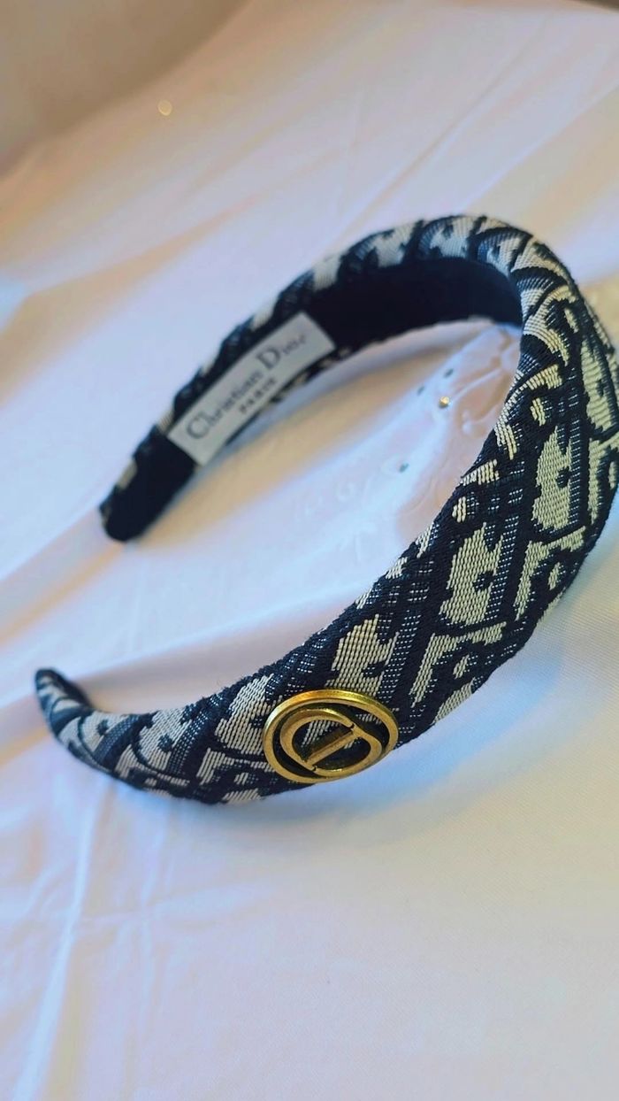 Un accessoire chic et intemporel pour sublimer vos coiffures - photo numéro 5