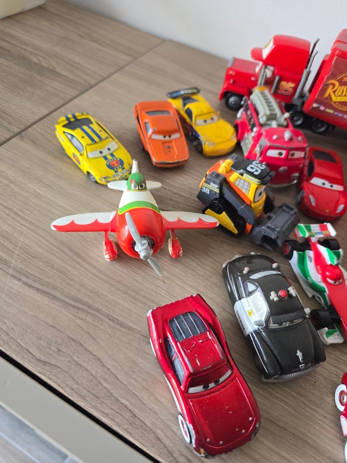 Lot de 25 voitures cars et 1 camion avec remorque - photo numéro 5