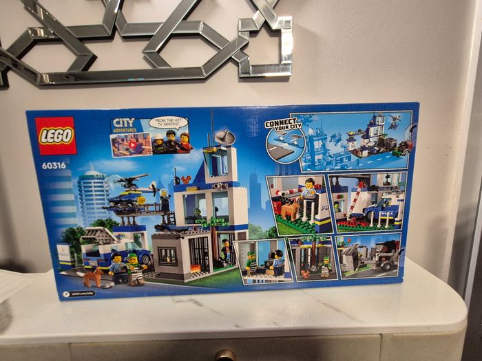 Lego City - Commissariat de Police - photo numéro 3