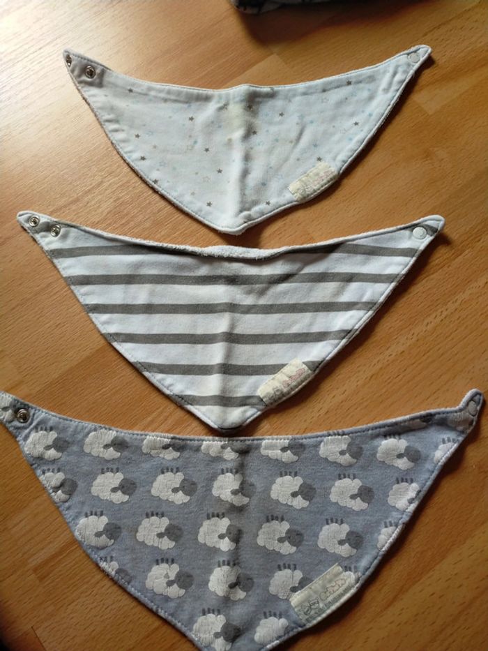 Lot 3 bavoirs bandanas