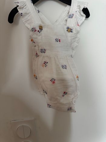 Combinaison à bretelle