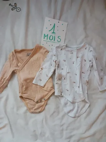 Lot de 2 bodies - 1 mois