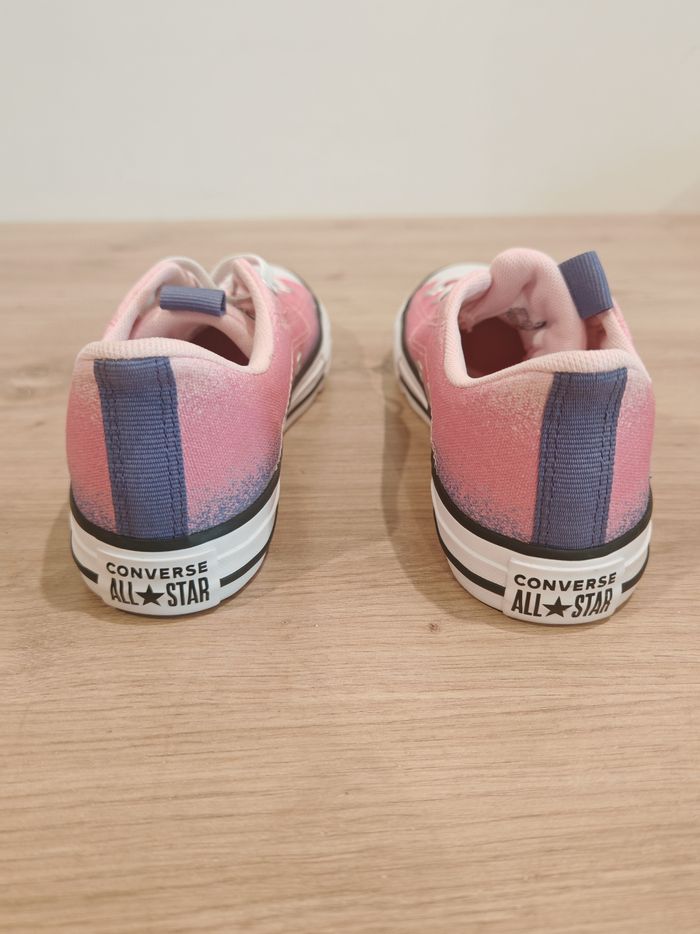 Converse fille, taille 34 - photo numéro 4
