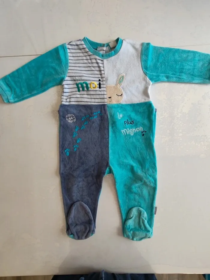 Gros lot pyjama velours hiver chaud 18 mois - photo numéro 6
