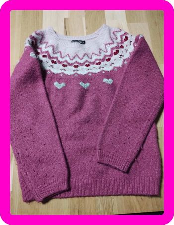 Pull in extenso taille 8 ans en bon état.