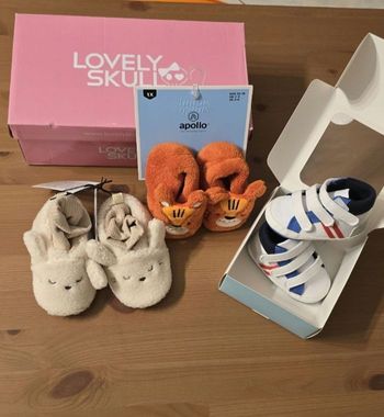 NEUFS non portés 🏷🏷🏷🤩💙 lot chaussons et baskets bébé garçon 💙🤩