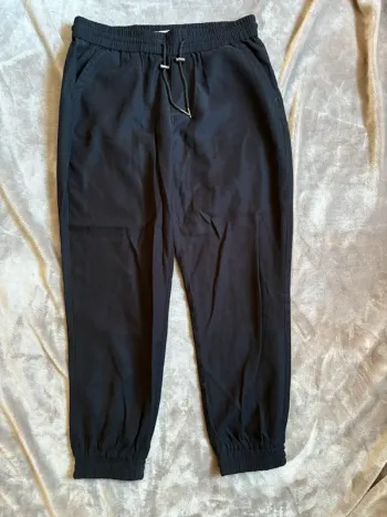 Pantalon fluide noire taille 38