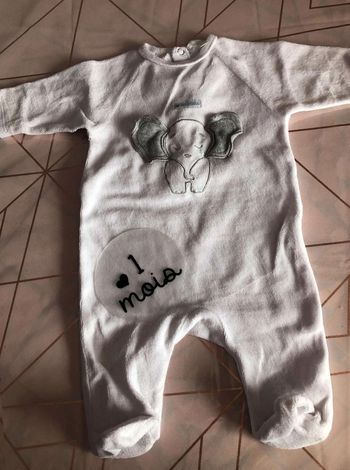 pyjama 1  mois