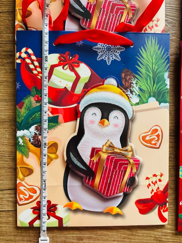 8 Sacs de Noël + 8 Papiers de Soie + 8 Cartes de Vœux - photo numéro 4