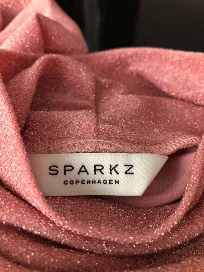 🌹Robe à paillettes Sparkz🌹 - photo numéro 3