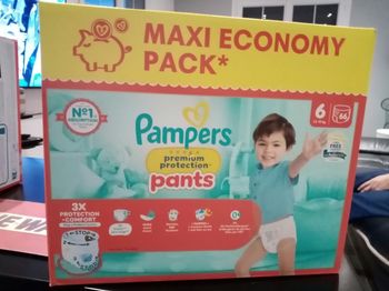Lot 66 pants pampers premium protection taille 6