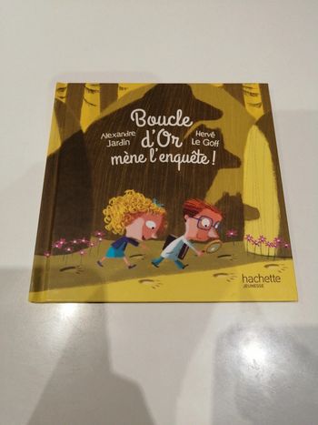 Livre boucle dor mène l'enquête