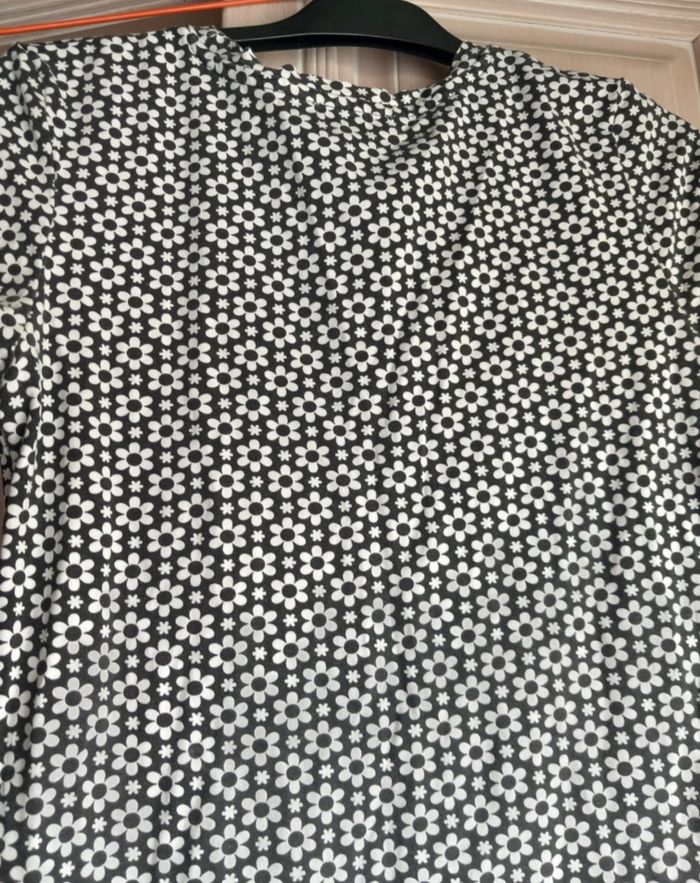 Robe à fleurs noir et blanc Jennyfer - photo numéro 7