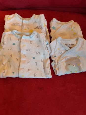 Lot 2 pyjamas coton et bodies naissance