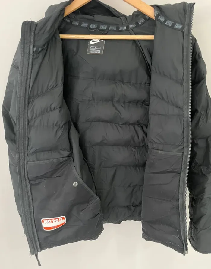 Nike black Puffer jacket Boy Size L = 12/13 years old doudoune Nike noire - photo numéro 3
