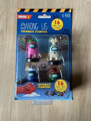 Lot de 4 figurine Among us crewmate stampers toikido 
Couleur : rose, gris , bleu et vert
Neuf