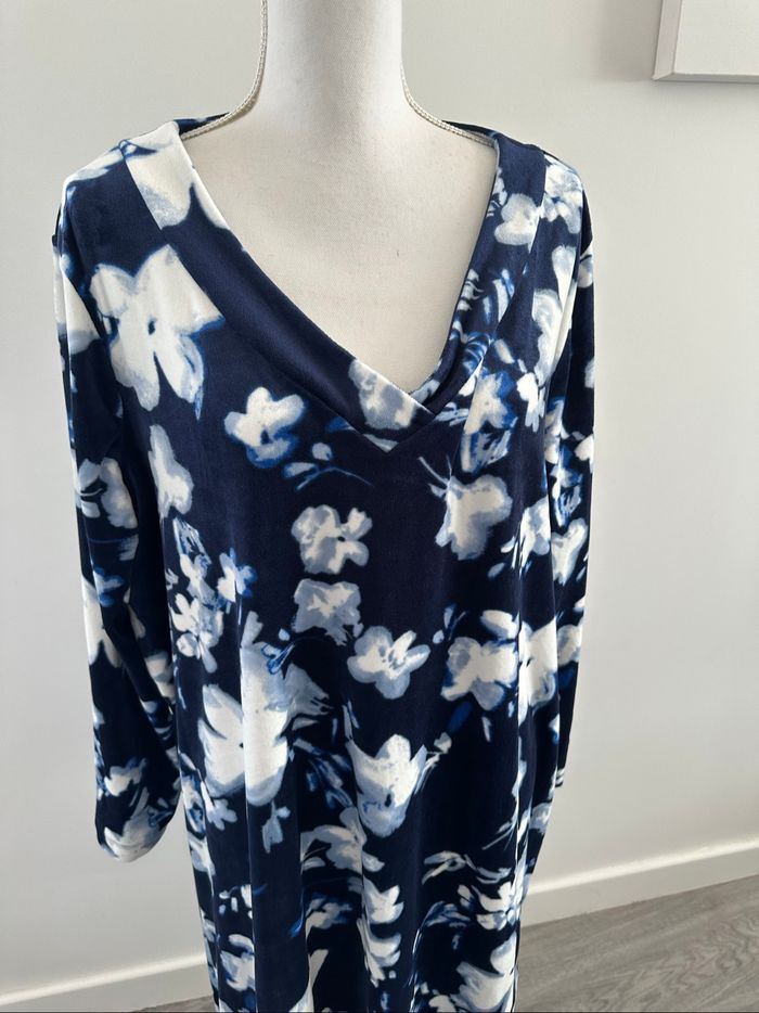 Robe de chambre polaire à fleurs bleue marine C&A T46 3XL - photo numéro 2