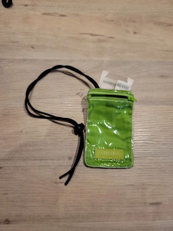 Pochette téléphone neuve