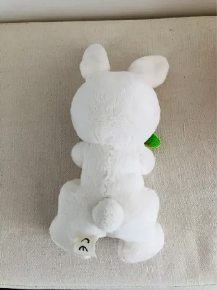 Peluche lapin prizee neuve avec sa carotte - photo numéro 2