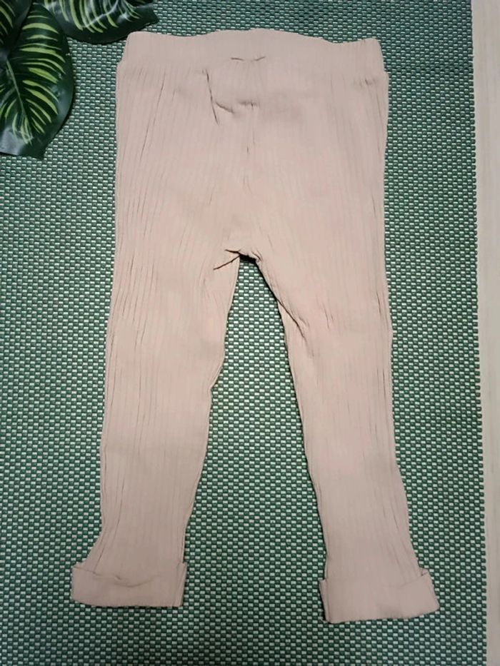 🔸Leggings côtelé vieux rose. Taille 24/36 mois. Bonne état🔸 - photo numéro 3