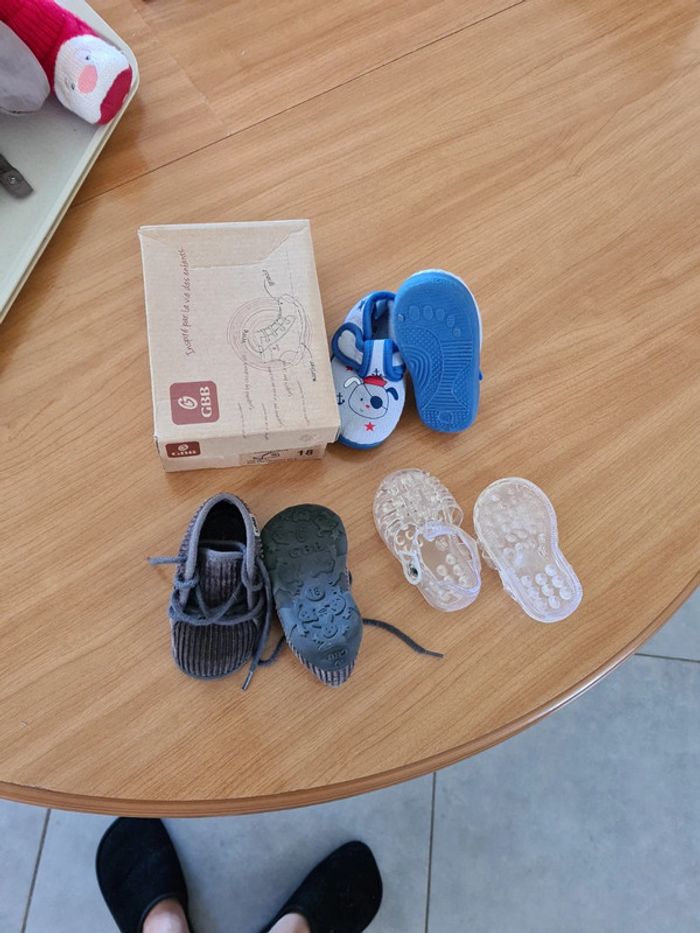 Lot 3 paires Chaussures chaussons Pointure 18 - photo numéro 4
