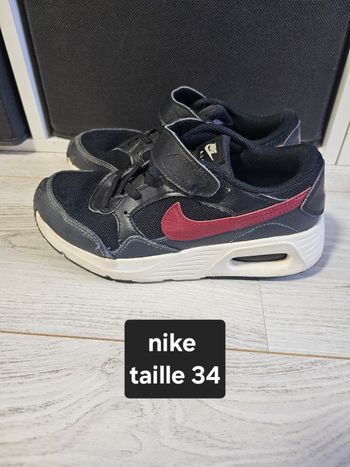 Basket Nike Air max taille 34