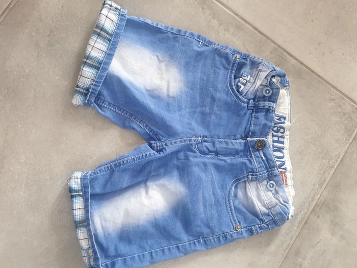 Short jeans