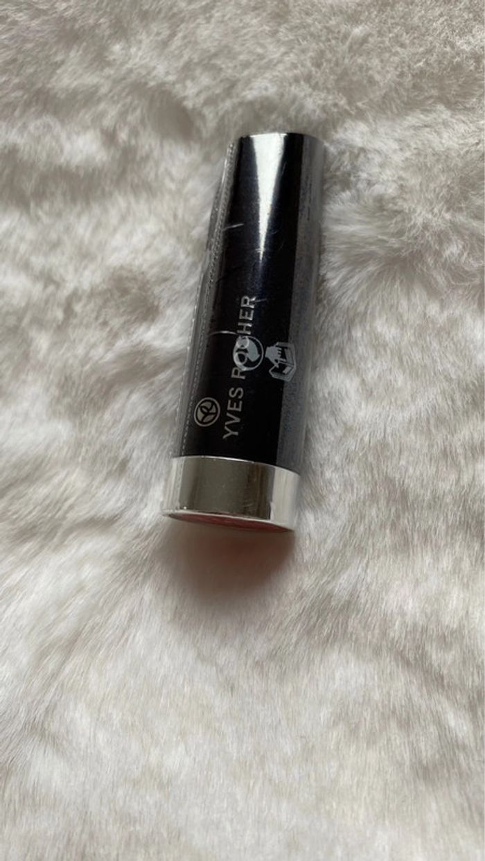 Rouge à lèvre stick rose - photo numéro 2