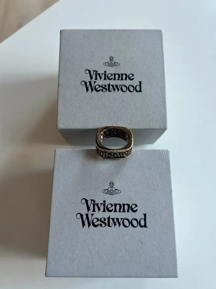 Vivienne Westwood Scilly Ring Size L