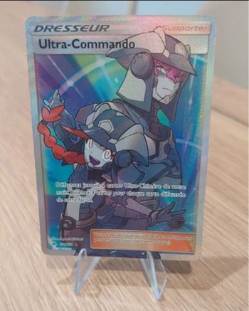 Ultra-Commando 131/131 SL06 Carte Pokémon