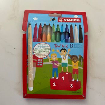 12 feutres stabilo