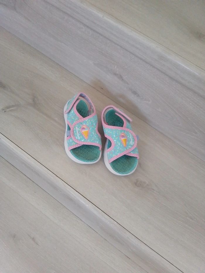 Sandales skechers taille 24
